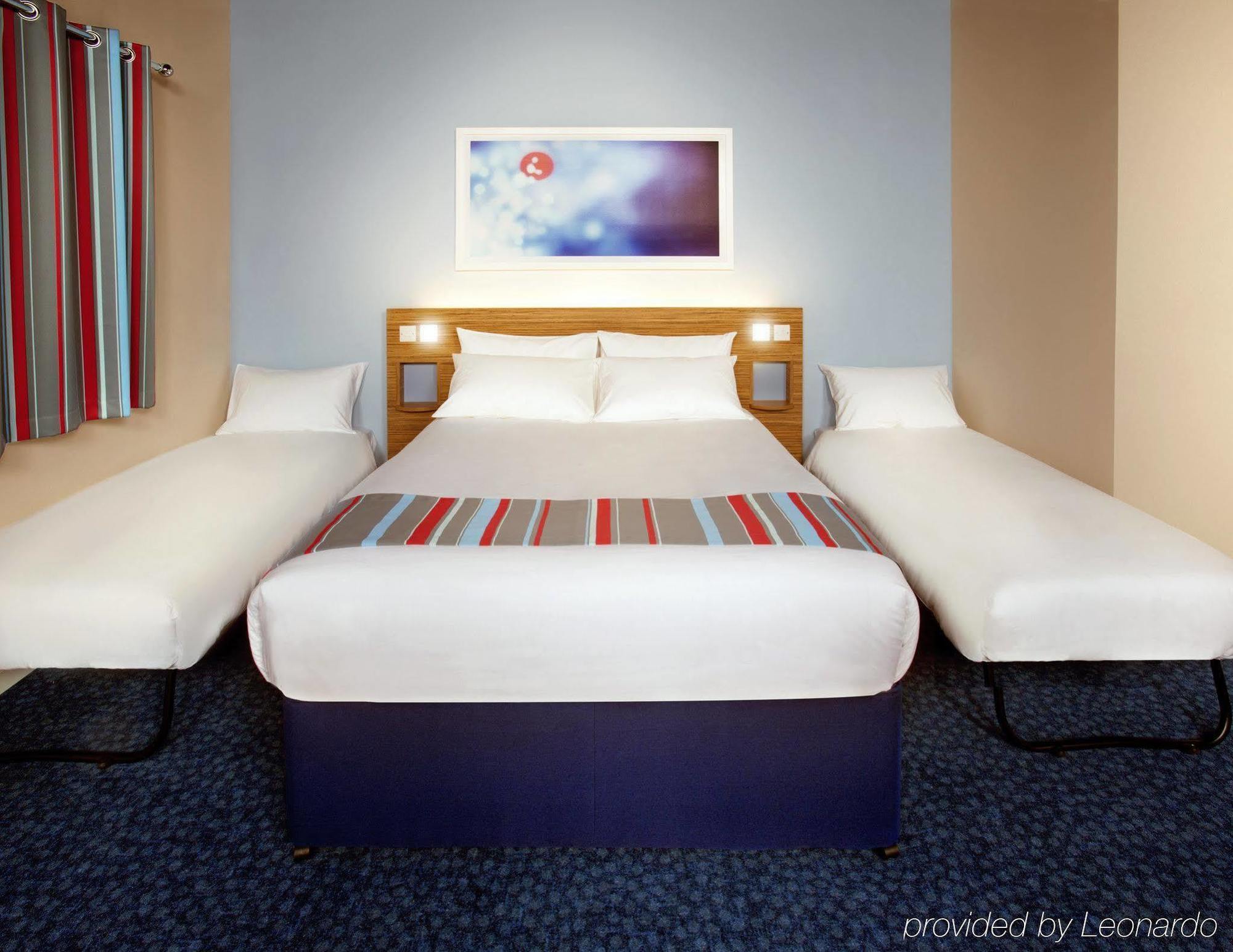 Travelodge Aberdeen Airport Exterior foto